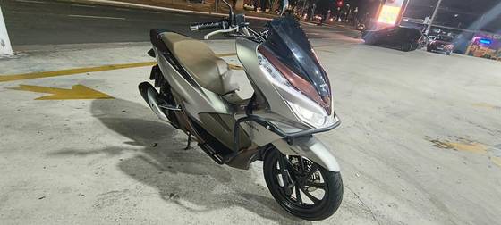 HONDA PCX DLX HONDA PCX DLX